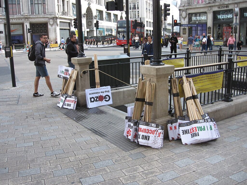 On Some English Hate Marches, a Key Gaza Slogan Could Now Face Restrictions