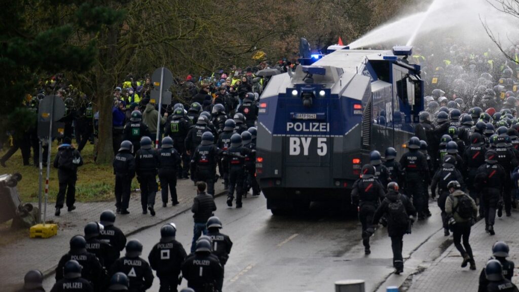 Merz “Stabs Attacked Police Officers in the Back” As He Fails To Condemn Weekend Leftist Violence 