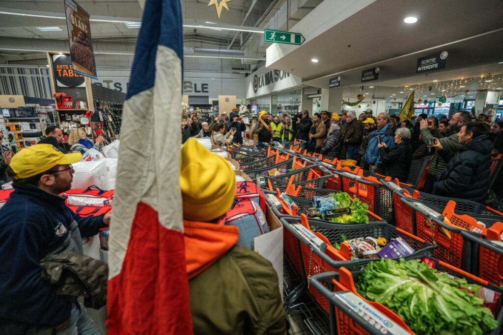 France Announces Import Suspensions Amid Farmers’ Mercosur Opposition