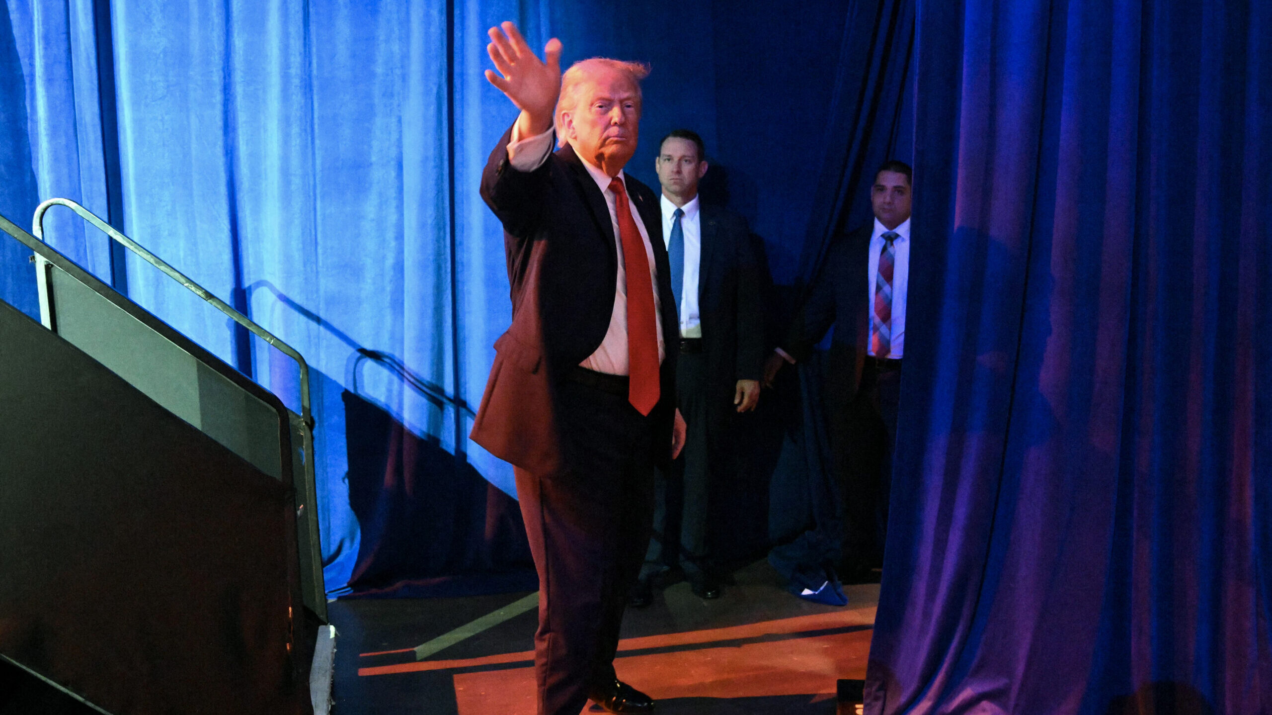 Europe Scrambles as Trump Hardens Line on Greenland