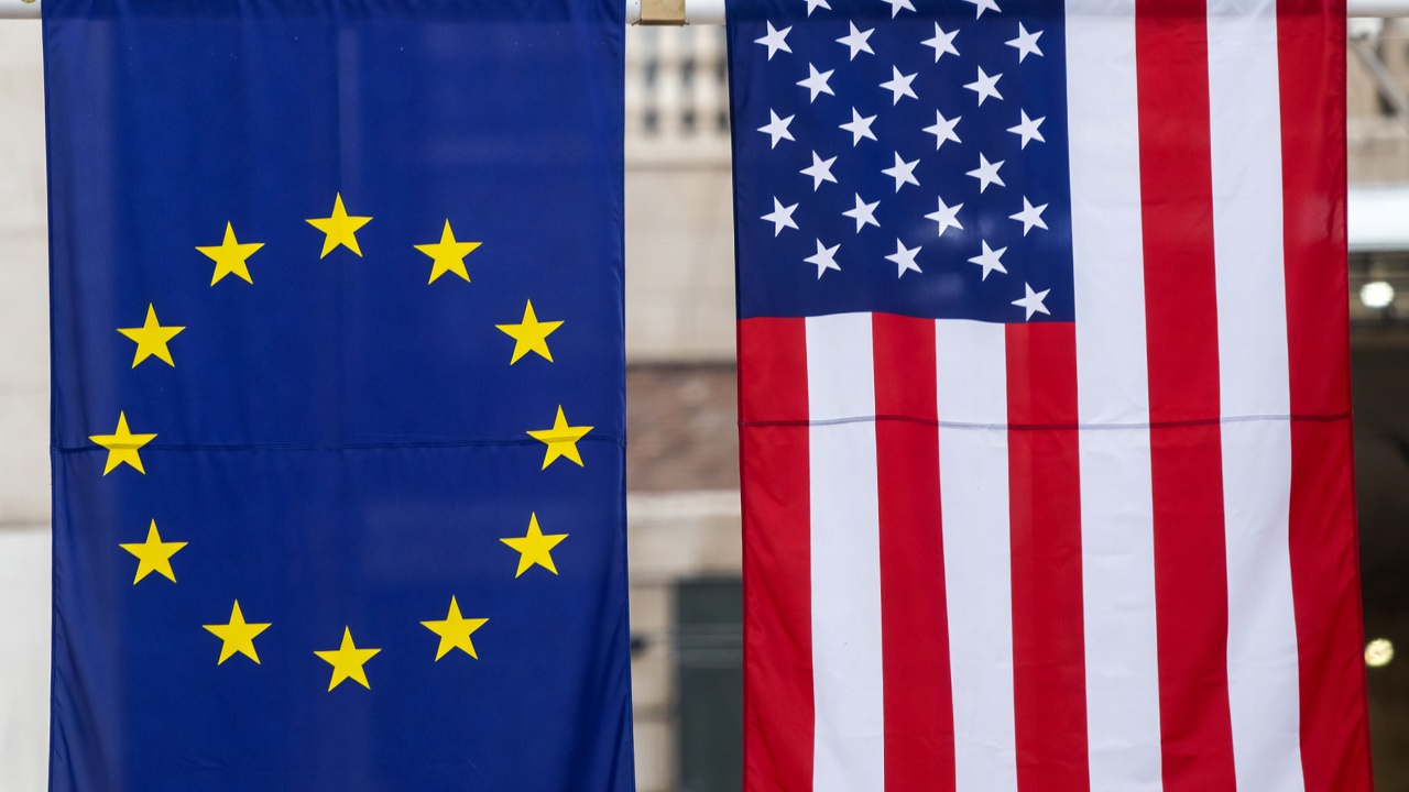 EU Weighs Trade ‘Nuclear Option’ as U.S. Presses Greenland Issue