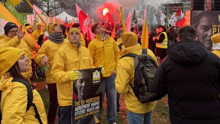 European farmers protesting against the European Commission over the Mercosur trade agreement in Strasbourg on January 20, 2026