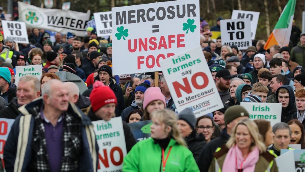 Thousands of European Farmers Protest EU-Mercosur Trade Deal