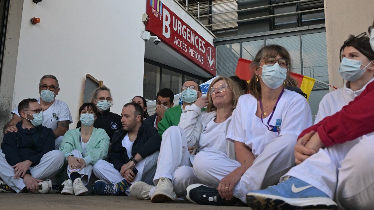 Health Care for Refugees: France Opens the Floodgates a Little Wider