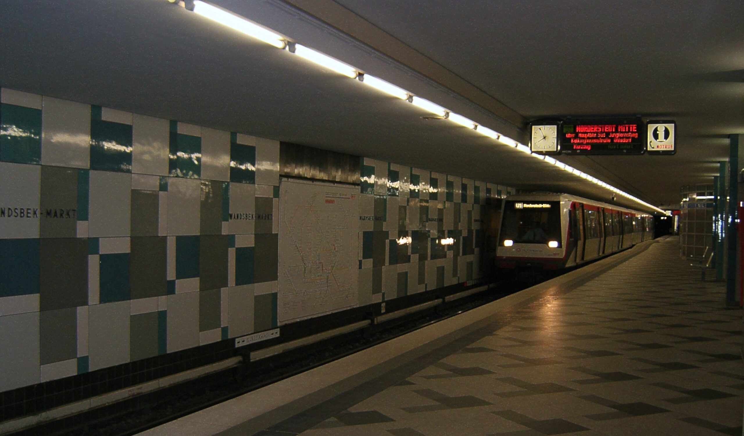 Hamburg Subway Killing Raises Alarms Over Refugee Vetting