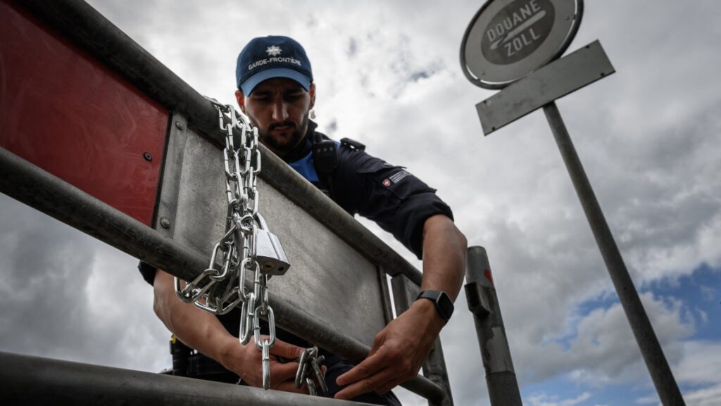 Swiss Voters Go Up Against “Out of Touch” Elite in Migration Referendum