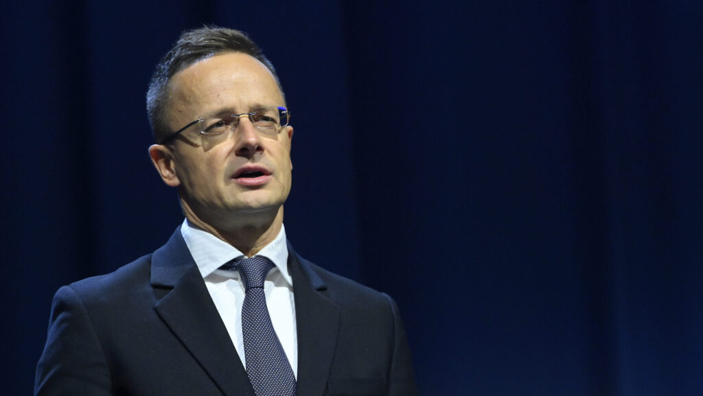 Ukraine Strike Threatens Oil Flows to Hungary and Slovakia