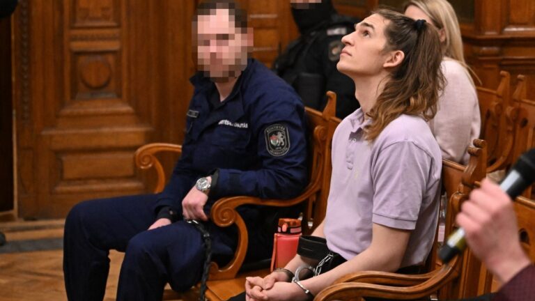 Defendant Maja T., member of the German Antifa group ‘Hammerbande’, sits in the courtroom in Budapest on February 4, 2026, ahead of his sentencing.