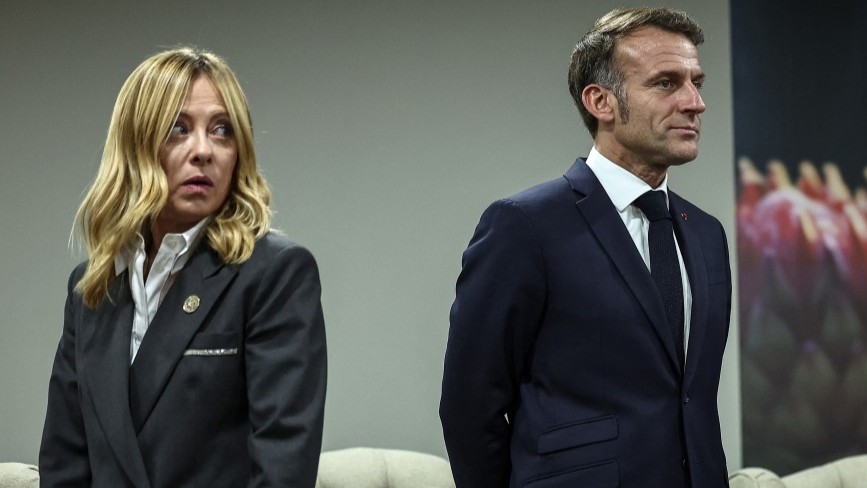 Italian Prime Minister Giorgia Meloni and French President Emmanuel Macron at the G20 Leaders' Summit in Johannesburg on November 22, 2025