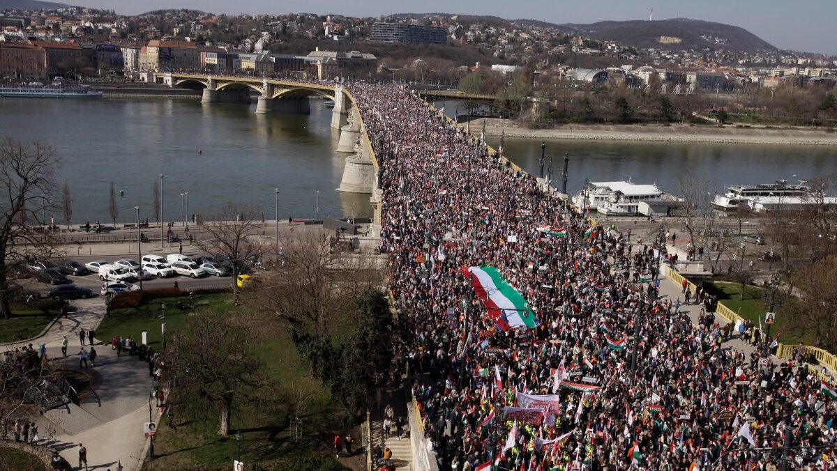 Hungarians Rally for National Sovereignty at Historic Peace March