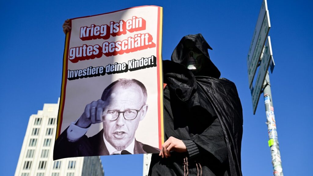 War, Pacifism, and the Failure of German Political Leadership