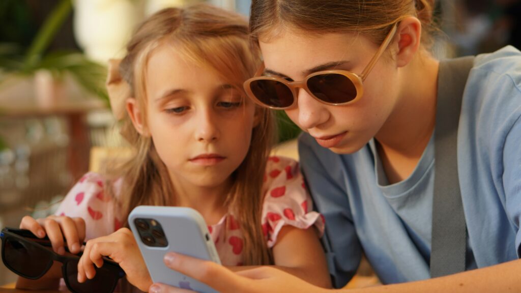 Social media ban for minors plan in the EU illustration (Unsplash)