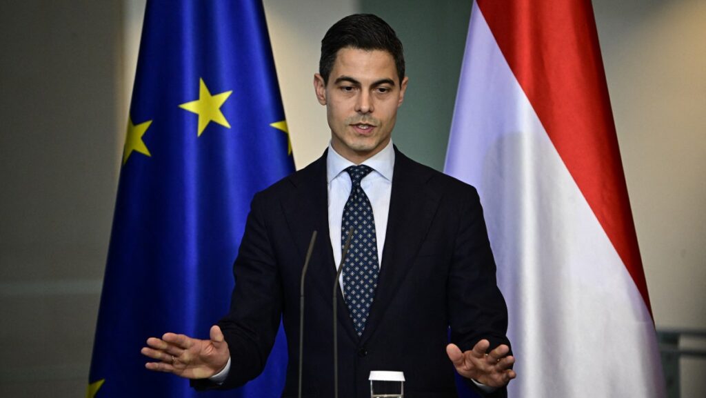 Dutch Officials Told Not To Say “Mother” or “Father”