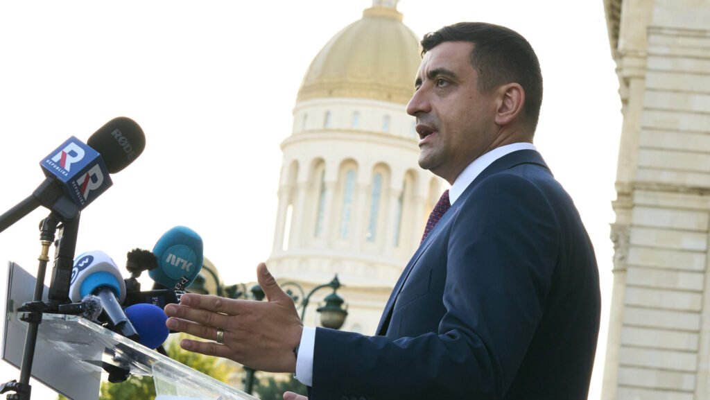 Romanian Government Faces Collapse as Social Democrats Back Nationalists