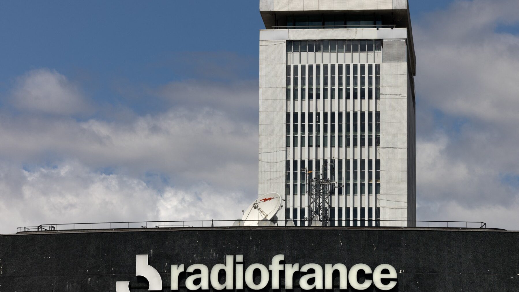 Major Victory for the French Right: Scandal of State Media Revealed