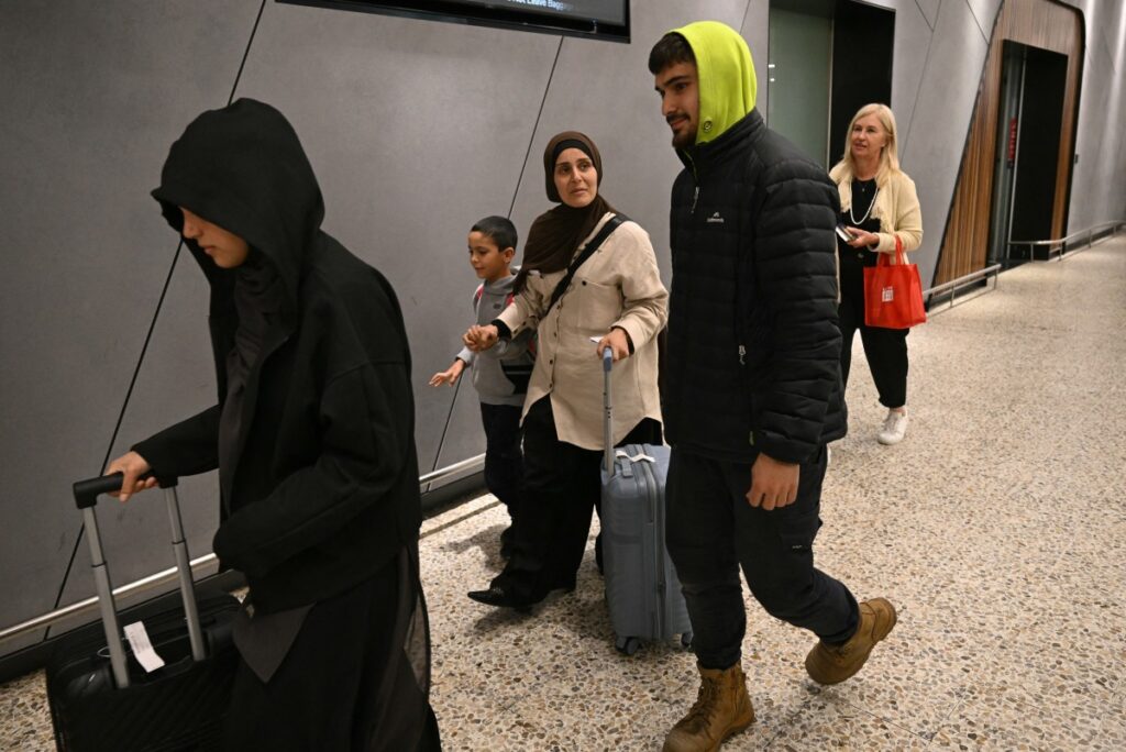 IS-Linked ‘Brides’ and Children Head Back to Australia After Years in Syria