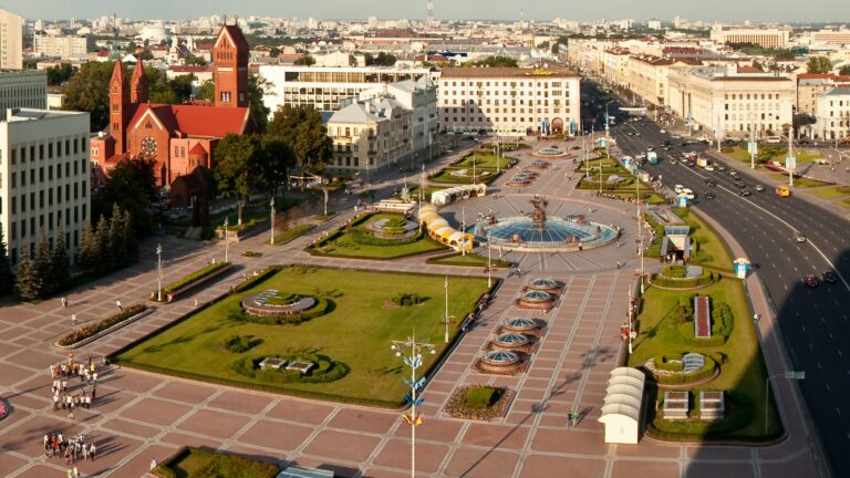 Independence Square, Minsk, Belarus (Wikimedia Commons)