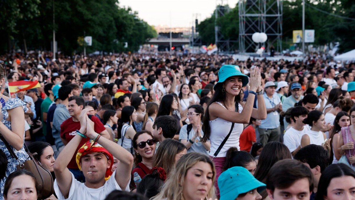 Two Weekends, Two Europes: Spain Celebrates, France Riots