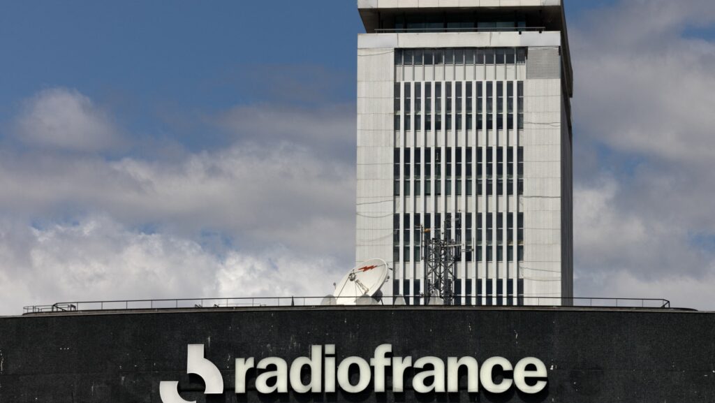French State Radio Gives RN a Voice—When People Sleep