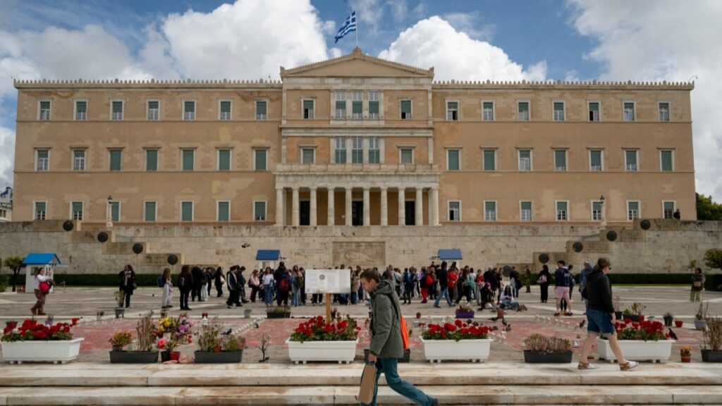 Greece Backs Fast-Track Deportations and Return Hubs
