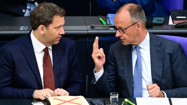 German Chancellor Friedrich Merz, CDU (R) and German Finance Minister and Vice Chancellor Lars Klingbeil, SPD