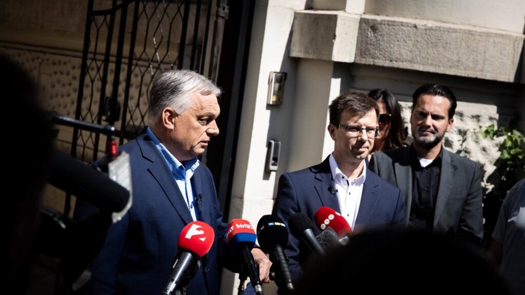 Fidesz president, former prime minister Viktor Orbán speaks to the press in the company of Fidesz parliamentary group leader János Bóka (R1) and Fidesz communications director Bertalan Havasi (R2) on July 22, 2026.
