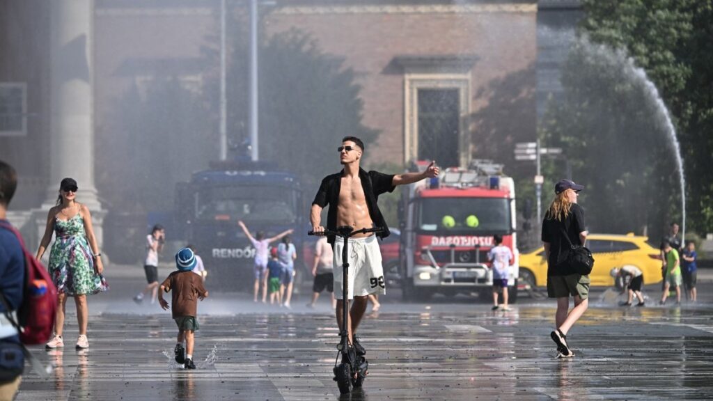 Europe Melts Under Scorching Heat Amid Growing Economic Anxiety 