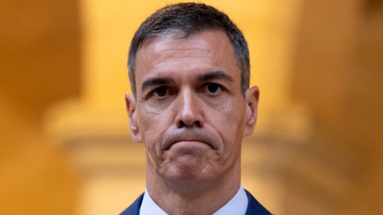 Spain’s Prime Minister Pedro Sánchez grimaces as he addresses journalists after meeting King Felipe VI of Spain at the Almudaina Palace in Palma de Mallorca, Spain on July 29, 2026.